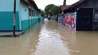 Ilustrasi – Banjir menggenangi Desa Gunungreja Kecamatan Sidareja, cilacap, Desember 2018. (Foto: Liputan6.com/Muhamad Ridlo)
