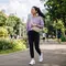 Nyaman Buat Gerak, Stylish Buat Jalan! Intip Rekomendasi Celana Training Wanita yang Wajib Dilirik