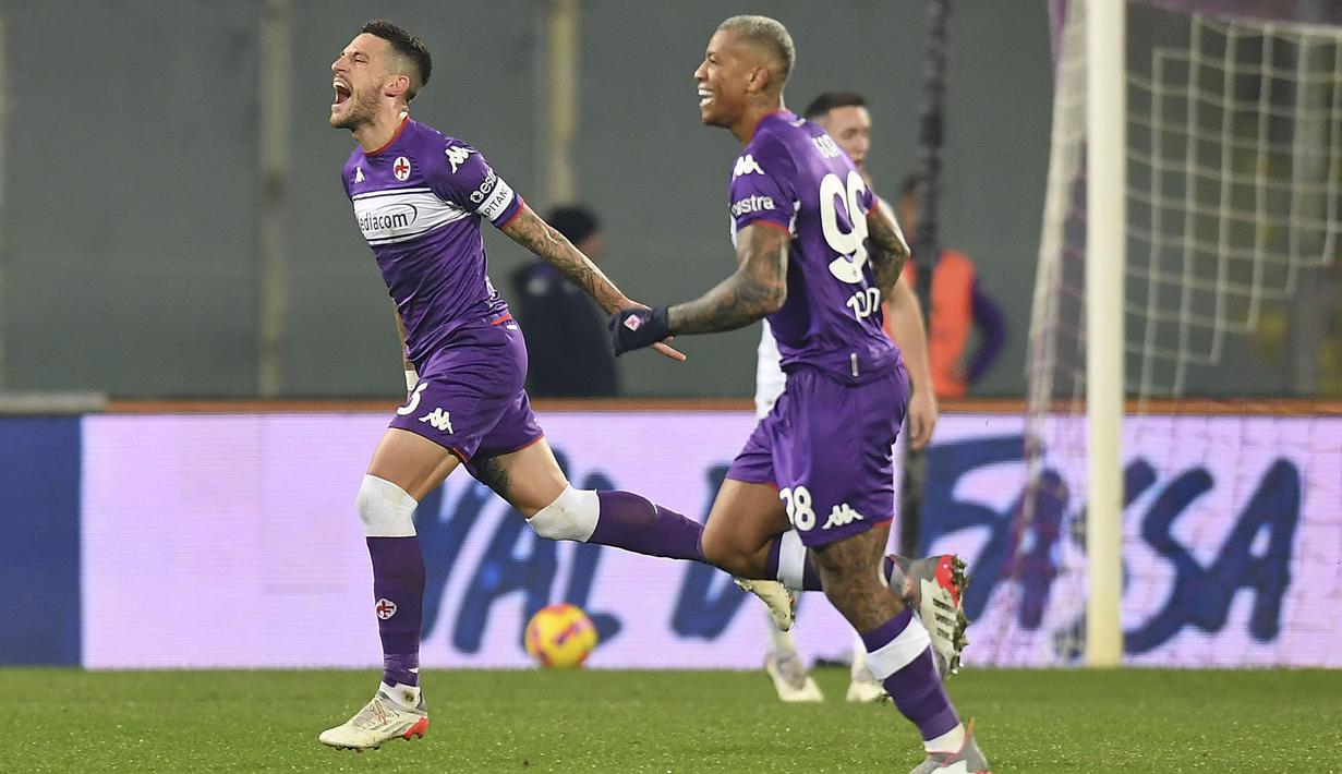 Hasilnya, mereka mampu menggenapkan gol menjadi setengah lusin di babak kedua. Tiga gol tambahan tersebut dicetak masing-masing oleh Dusan Vlahovic (51'), Cristiano Biraghi (69'), dan Lucas Toreira (77'). (La Presse via AP/Tano Pecoraro)