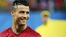 Berlaga di Piala Dunia 2014, pemain depan Timnas Portugal Portugal, Cristiano Ronaldo, memamerkan gaya rambut zig zag. (REUTERS/Jorge Silva)