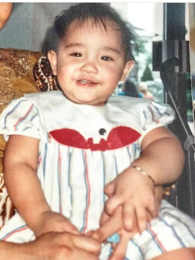 6 Potret Masa Kecil Nagita Slavina, Disebut Mirip Banget Rafathar