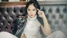 Dalam sesi pemotretan, nampak pemilik nama lengkap Neneng Rosdiana ini tampil memukau. Ia merasa senang karena ini adalah kali pertamanya menjalani pemotretan virtual. Mantan anggota grup JKT48 ini pun sangat puas dengan hasil pemotretan dari Fandy. (Liputan6.com/IG/fdphotography90)