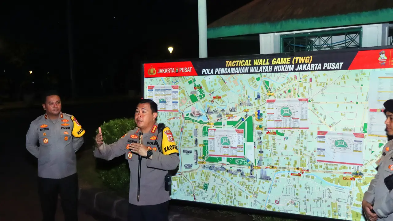 Ribuan massa kembali menggelar aksi doa bersama dalam rangka memperingati 100 hari aksi genosida yang dilakukan Israel di Gaza, Palestina.