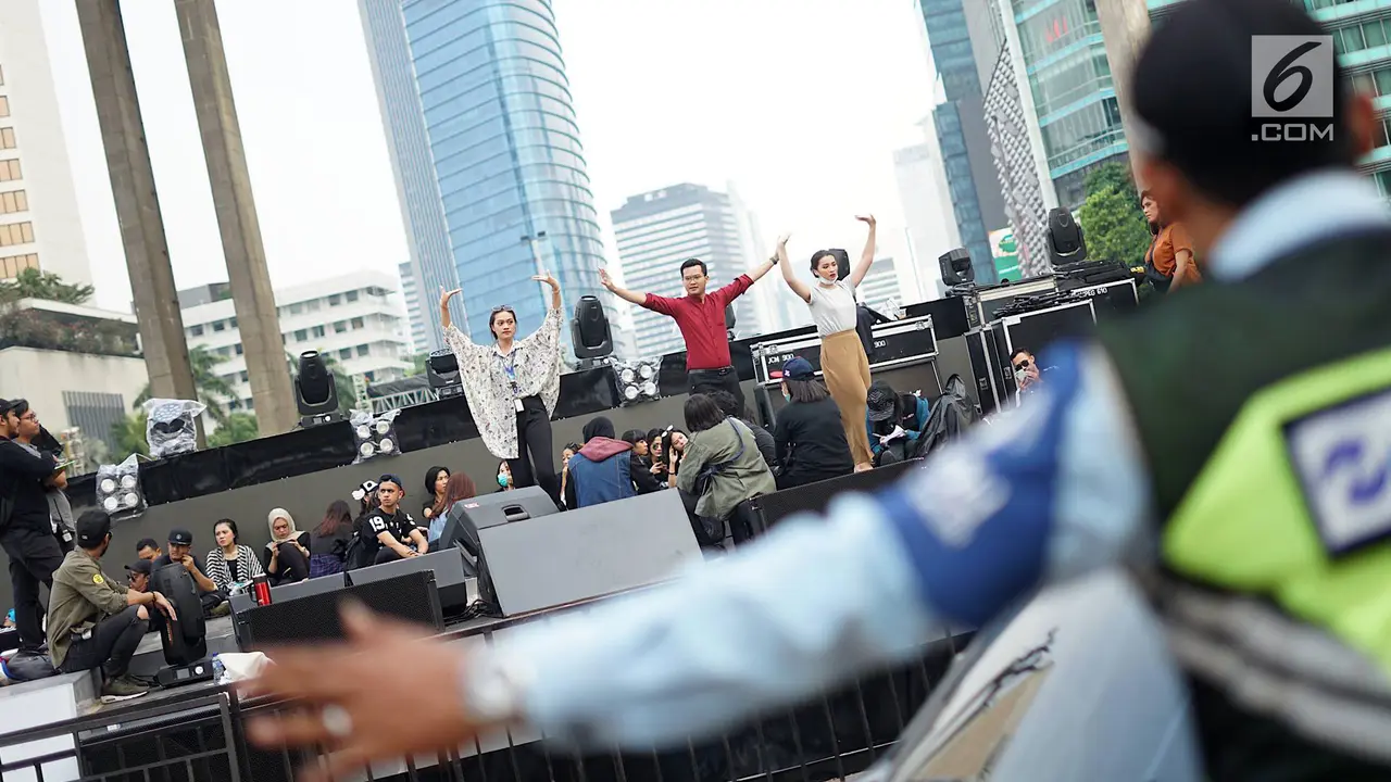 Malam Puncak HUT DKI Jakarta di Bundaran HI