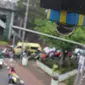 Closed Circuit Television (CCTV) terpasang di jembatan penyeberangan orang (JPO) Jalan Otista, Jakarta, Kamis (14/9). Ditlantas Polda Metro berencana menerapkan sistem tilang bagi pelanggaran lalu lintas menggunakan CCTV. (Liputan6.com/Immanuel Antonius)