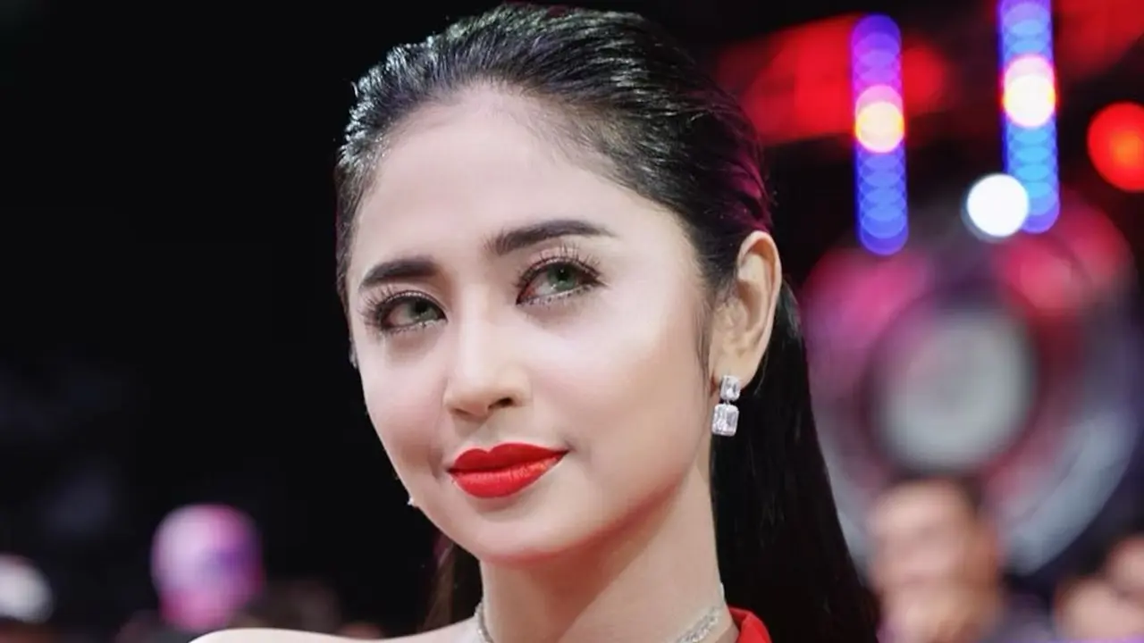 Dewi Perssik. (Foto: Instagram @dewiperssikreal)