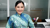 5 Tips Model Baju Batik Tunik Kantor, Kombinasi Ini Tampilkan Kesan Formal Tapi Santai