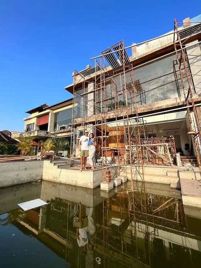 Rumah baru Jessica Iskandar dan Vincent Verhaag yang hampir jadi. (Foto: Instagram/inijedar)