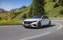 Mercedes-Benz AMG E 53 Hybrid 2025, Sedan Hybrid yang Dibanderol Rp 1,3 Miliar