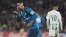Ekspresi Sergio Ramos usai membobol gawang Real Betis pada lanjutan La Liga Santander di Villamarin stadium,Seville, (18/2/2018). Real Madrid menang 5-3. (AP/Miguel Morenatti)