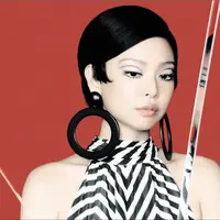 Jennie Blackpink Tampil Berbeda dengan Gaya Rambut pendek jelang ulang tahunnya. [@jennierubyjane]