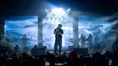 "What a show!! What a crowd!! Thank you everyone for pullin up & supporting your local acts as well! Hope you enjoyed the show as much as we do!!" tulis Afgan. (Foto: Instagram/ afgan__)