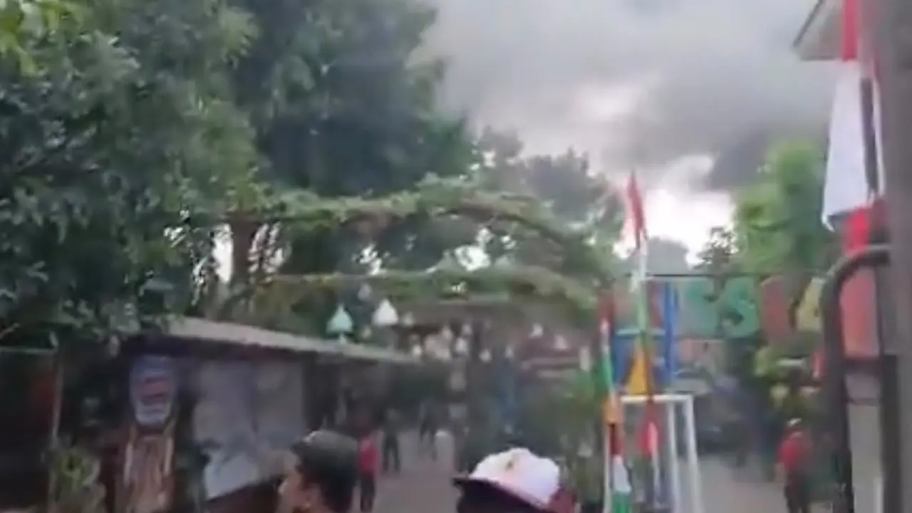 Gudang penyimpanan buku di SDN 04 Srengseng Sawah, Jagakarsa, Jakarta Selatan, terbakar. (Dok. Istimewa)