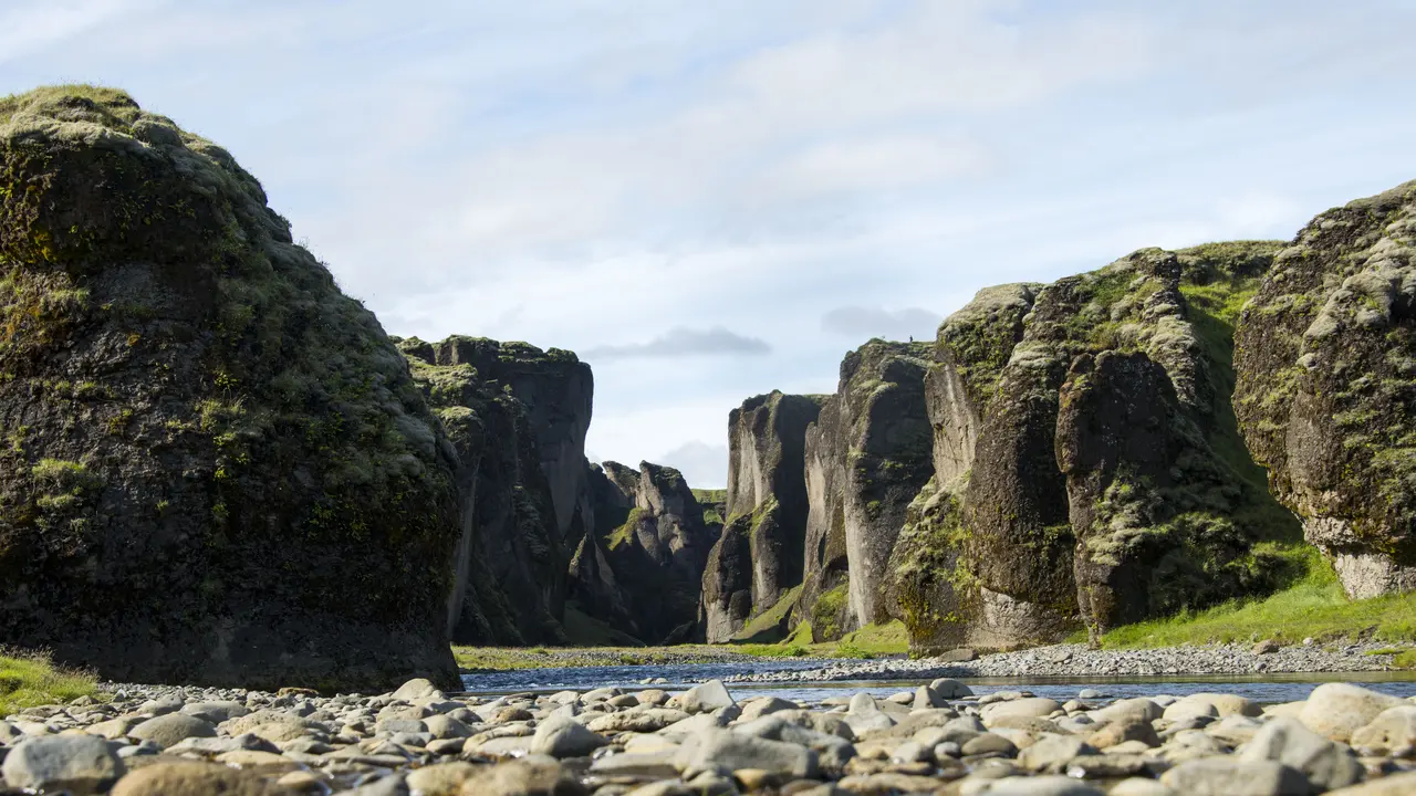 Fjadrargljufur Canyon