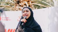 Oki Setiana Dewi buka suara untuk yang gagal naik haji tahun ini karena visa furoda batal terbit. Menurutnya, Allah melihat niat baik umatNya ke Tanah Suci. (Foto: Dok. Instagram @okisetianadewi)