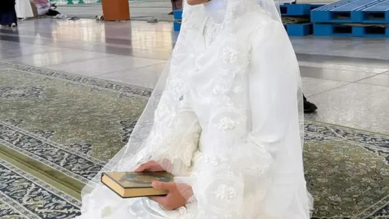 10 Potret Pernikahan Zumi Zola dan Putri Zulhas di Madinah, Dinikahkan Ust Adi Hidayat