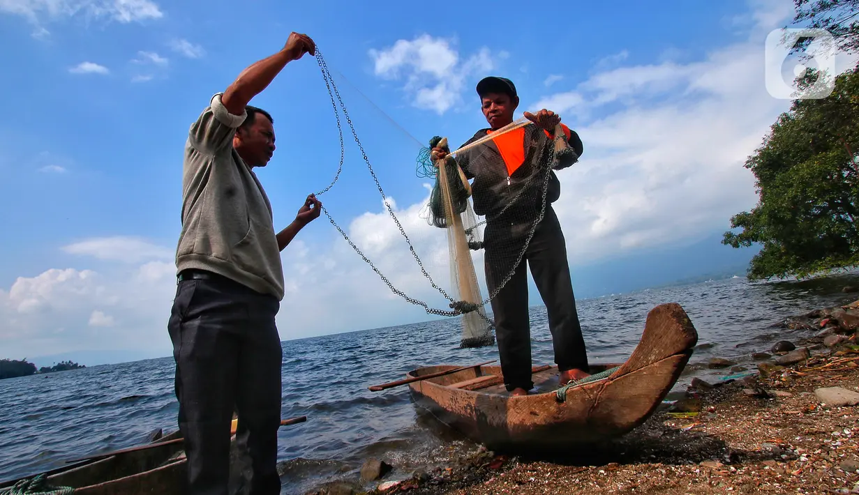 Dengan adanya ragam olahan ikan bilih, masyarakat sekitar Danau Singkarak juga mendapatkan peluang usaha baru dalam bidang kuliner. (Liputan6.com/Angga Yuniar)