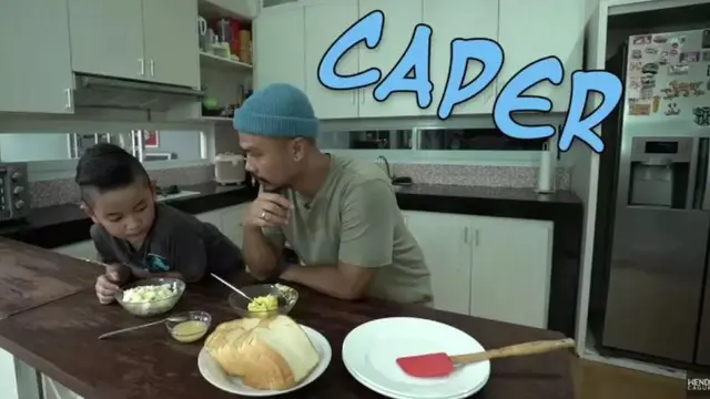 Desain Dapur Rumah Wendi Cagur yang Sederhana tapi Elegan