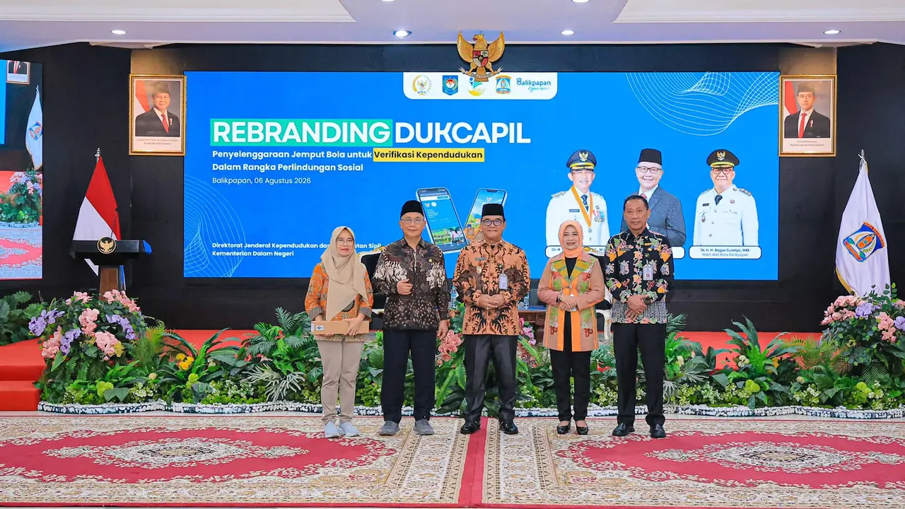 Kegiatan Rebranding Dukcapil: Jemput Bola Verifikasi Kependudukan dalam Rangka Perlindungan Sosial di Kota Balikpapan, Kalimantan Timur. (Dok: Kemendagri)