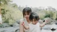 Gritte Agatha Ajak Anak Bermain di Sawah dan Sungai, Ungkap Dunia Seorang Ibu Kini Bertambah