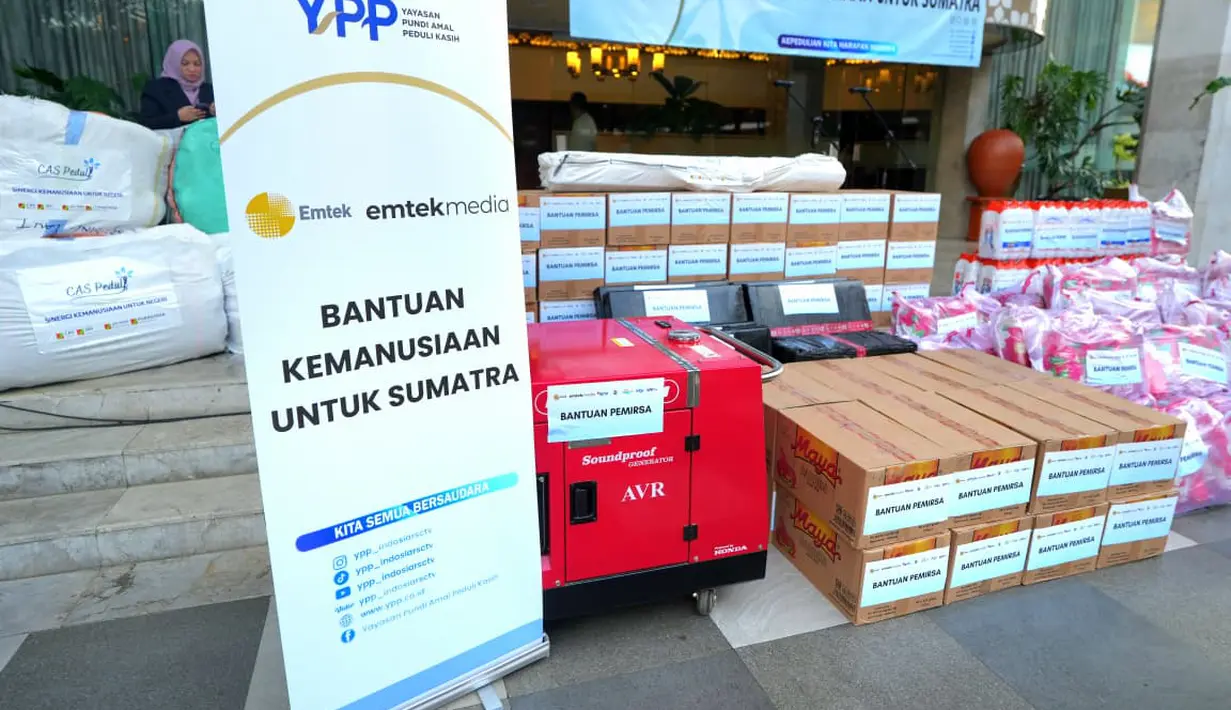 Sebagai bagian dari upaya memperluas jangkauan bantuan, Yayasan Pundi Amal Peduli Kasih (YPP) mengajak pemirsa setia SCTV, Indosiar, MOJI, dan Mentari TV untuk turut berpartisipasi dalam penggalangan donasi bagi korban bencana di Sumatera. Dok. Emtek