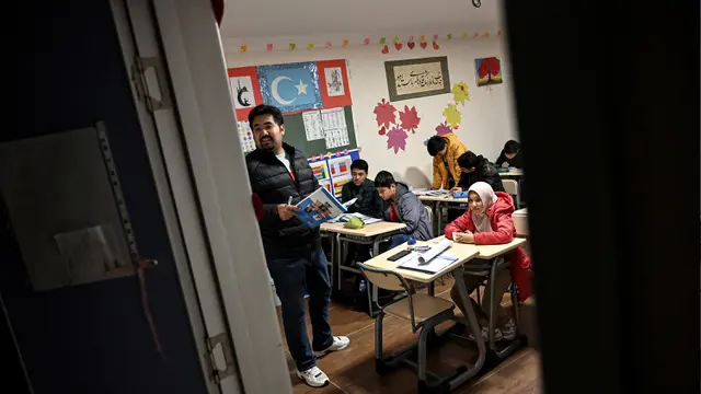 Melihat Sekolah Anak-Anak Uighur di Turki