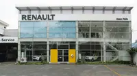 Cabang Renault ke-4  ini terletak di Jl. H. Adam Malik No 48 Kelurahan Medan Silalas, Kotamadya Medan, Sumatera Utara. 