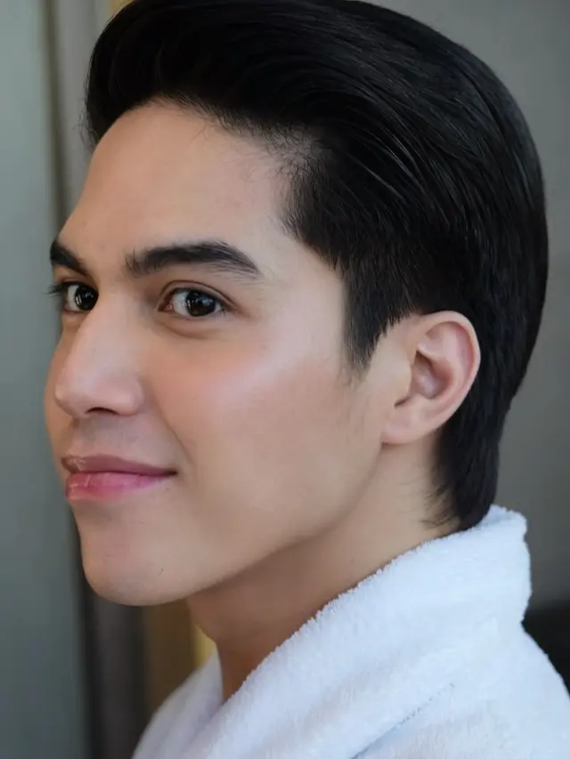 Natural Flawless, Detail Makeup Look El Rumi di Momen Akad Nikah yang Bisa Jadi Inspirasi