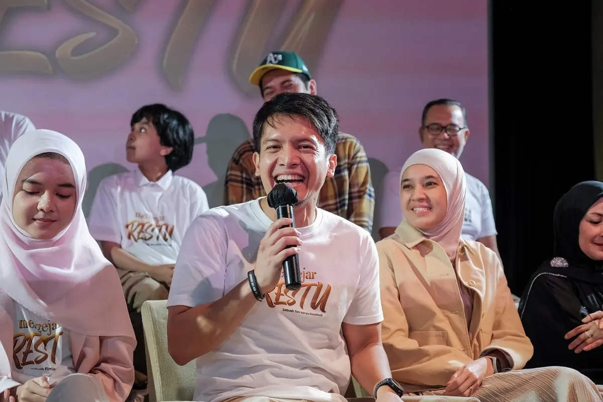 Dimas Seto dan Dhini Aminarti