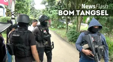 Densus 88 anti teror menggerebek sebuah rumah di Tangsel dan menembak mati 3 terduga teroris.  