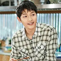 Hari pernikahan Song Joong Ki dan Song Hye Kyo semakin dekat. Seperti yang diketahui, pasangan ini bertemu lewat peran yang dilakoni sehingga mereka terkenal dengan sebutan Song Song  Couple. (Instagram/songjoongkionly)