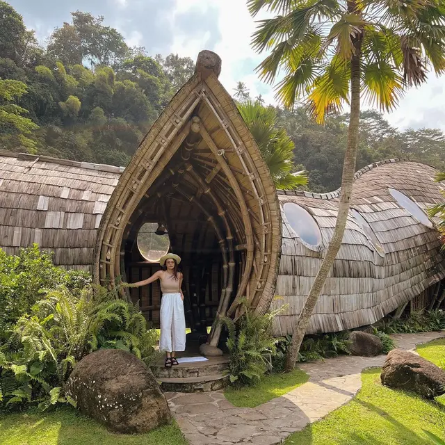 Enzy Storia pemilik zodiak Leo yang fashionable