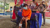 MA (18), Si Kancil dari Palembang Sumsel akhirnya diciduk oleh polisi, karena kerap mencuri sepeda motor (Liputan6.com / Nefri Inge)