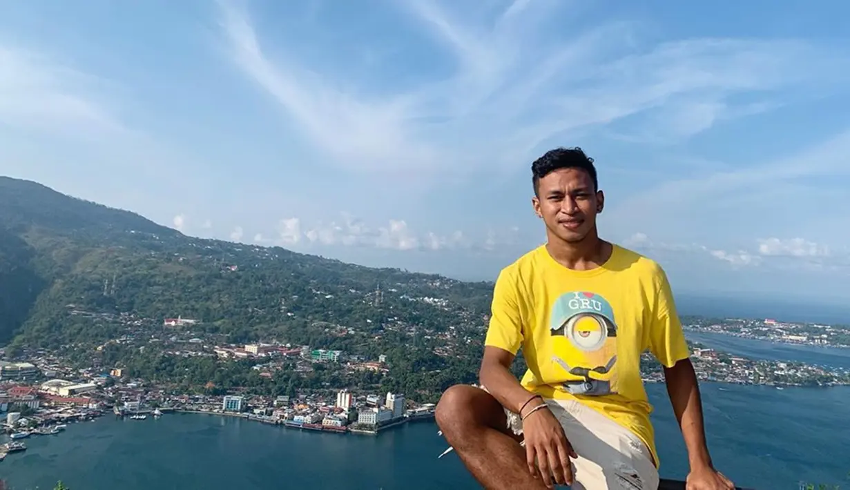 Pemilik nam lengkap Osvaldo Ardiles Haay ini merupakan keturunan Papua-Jawa. Ia terlahir dari ayah bernama Edison Haay dari Papua dan ibu bernama Buanitawati dari Banyuwangi, Jawa Timur. (Liputan6.com/IG/@valdo_haay)