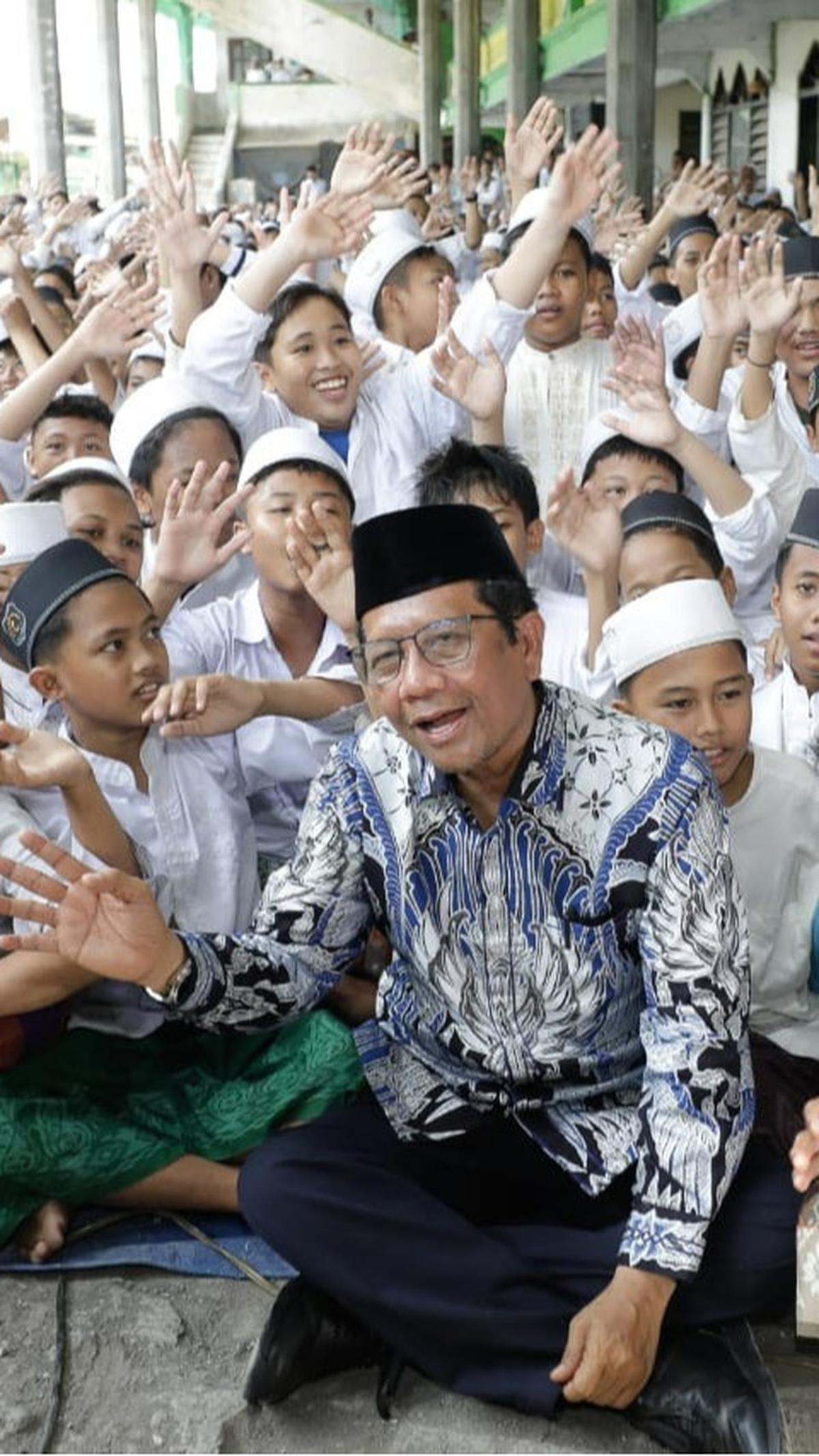"Kalau orang jujur dan bersih itu tidak akan takut," ujarnya.<br>