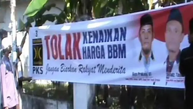 Perang Spanduk Penolak Vs Pendukung Kenaikan Harga BBM