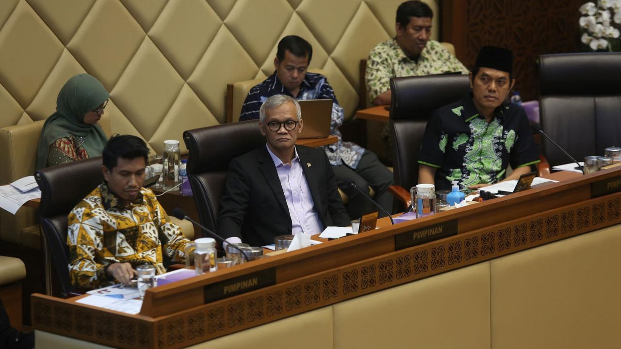 Komisi II DPR gelar rapat dengar pendapat (RDP) dengan PJ Gubernur terkait Pilkada 2024