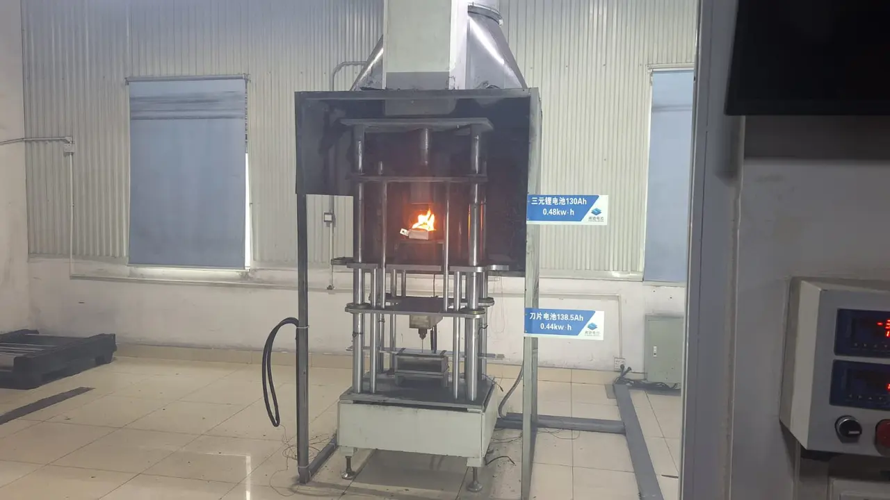 Melihat Langsung Pabrik Baterai Lithium LFP Milik BYD di China (Arief A/Liputan6.com)