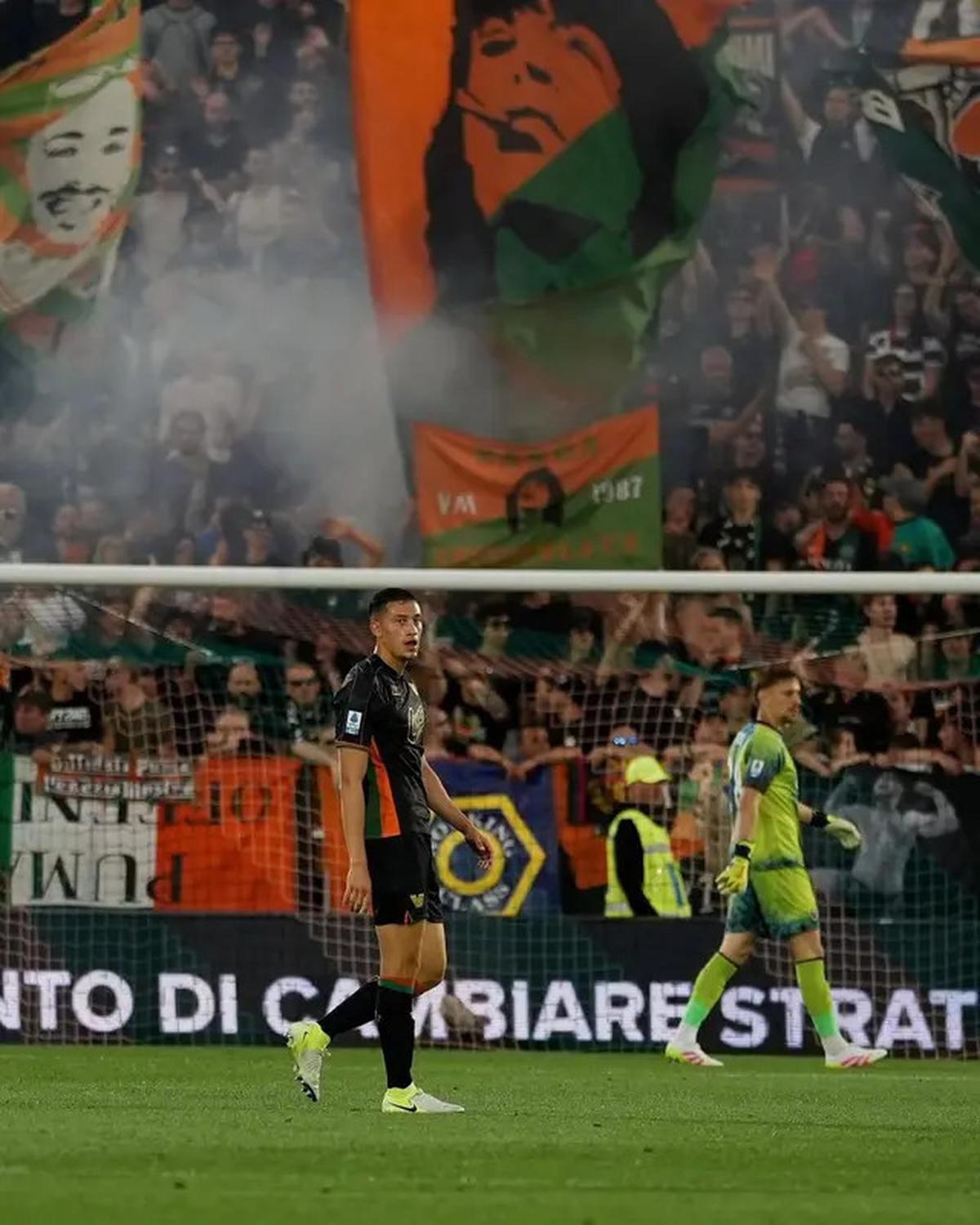 Dongeng Venezia di Serie A Berakhir Menyedihkan: Jay Idzes Terjebak di Serie B, atau Terbang Lebih Tinggi?