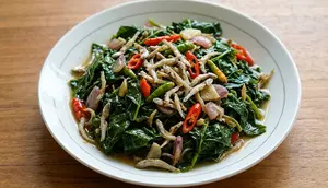 Resep Tumis Daun Pepaya Teri yang Gurih dan Tidak Pahit