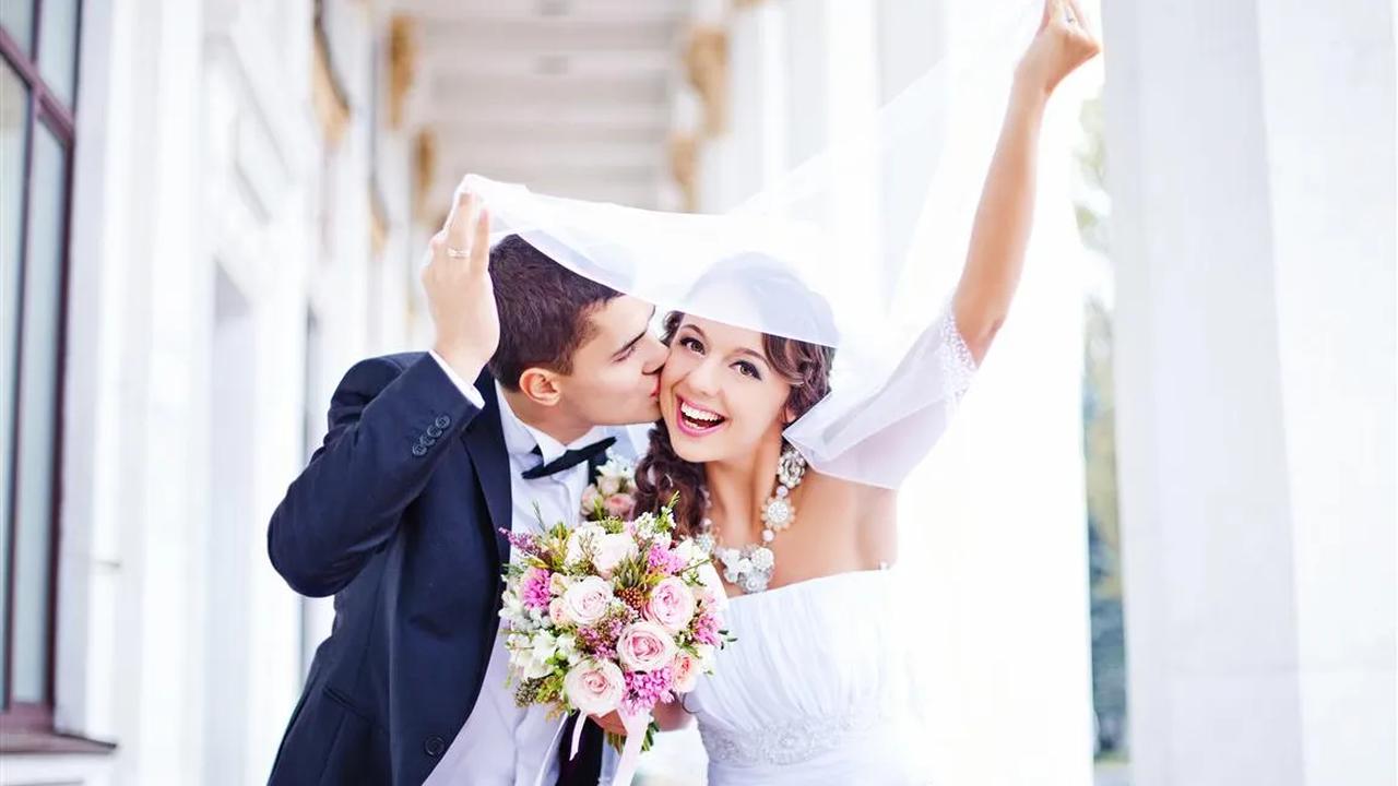 60 Kata-kata buat Istri Tercinta