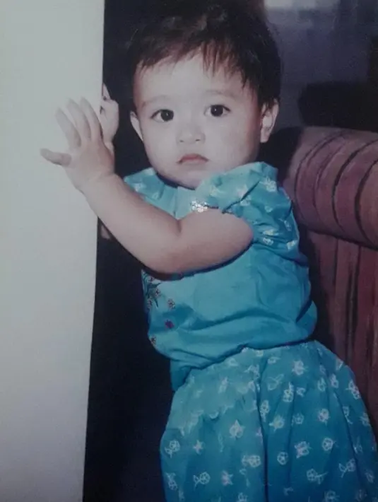 [Instagram/nathalieholscher]