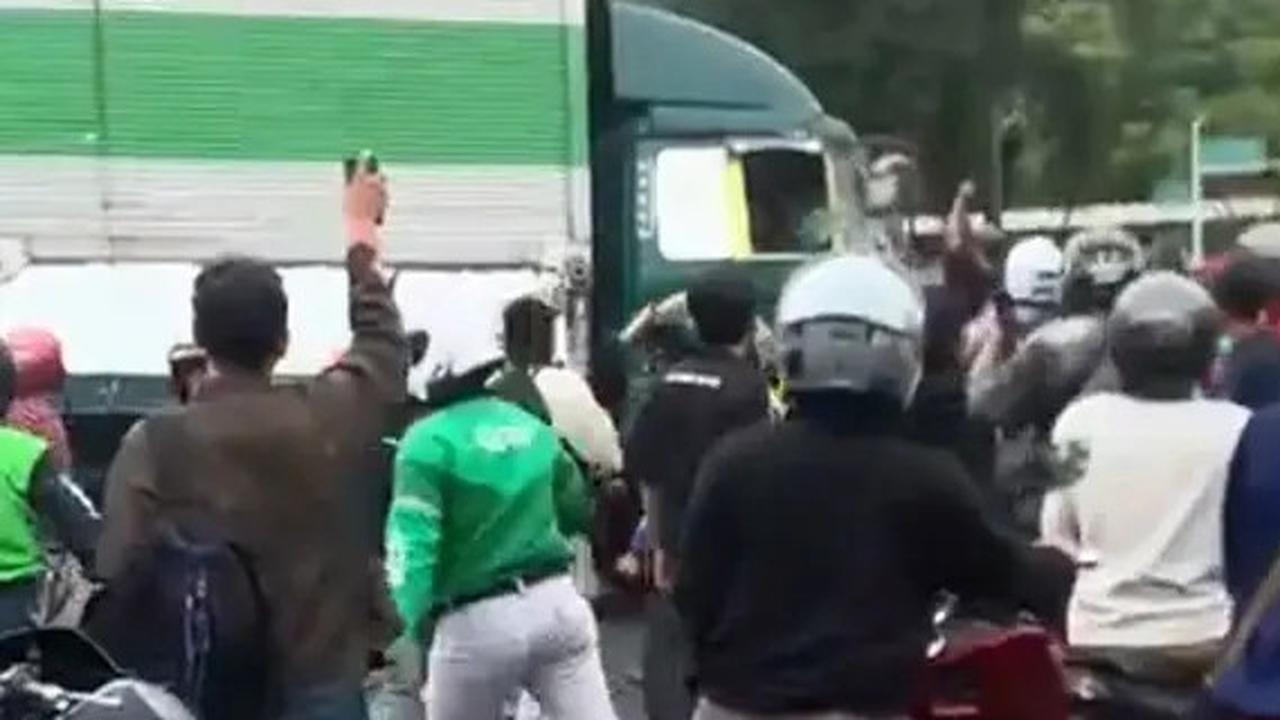 Truk Ugal-Ugalan di Tangerang Harusnya Bawa Alkes dari Pasuruan ke Bogor, Sopir Asli Masih 'Menghilang