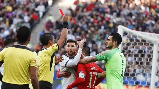Messi diganjar kartu merah saat Argentina menang melawan Cile