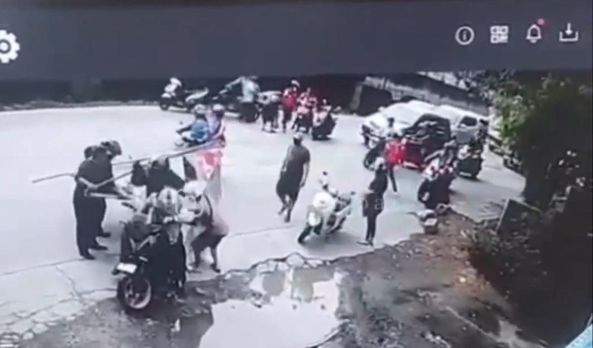 Rouf menambahkan bahwa kejadian serupa juga terjadi di Tambora sekitar satu minggu lalu dengan Parpol yang sama.<br>