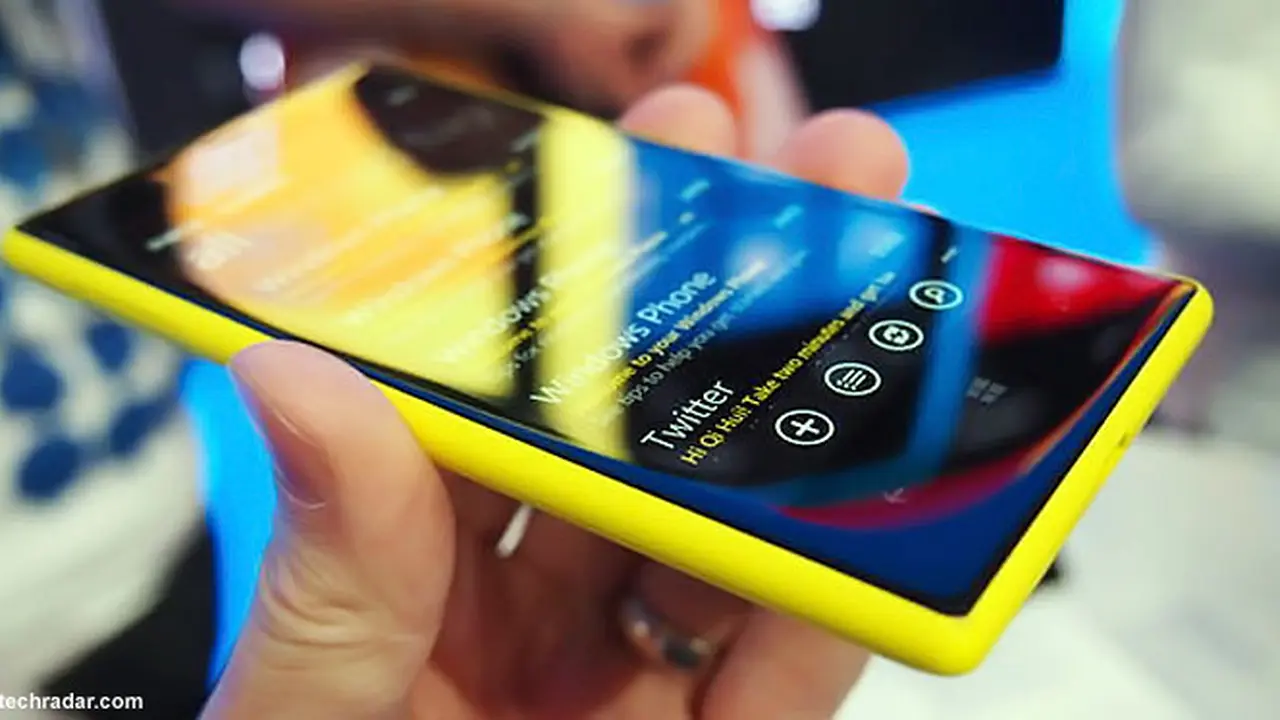 nokia-lumia-520-130610b.jpg