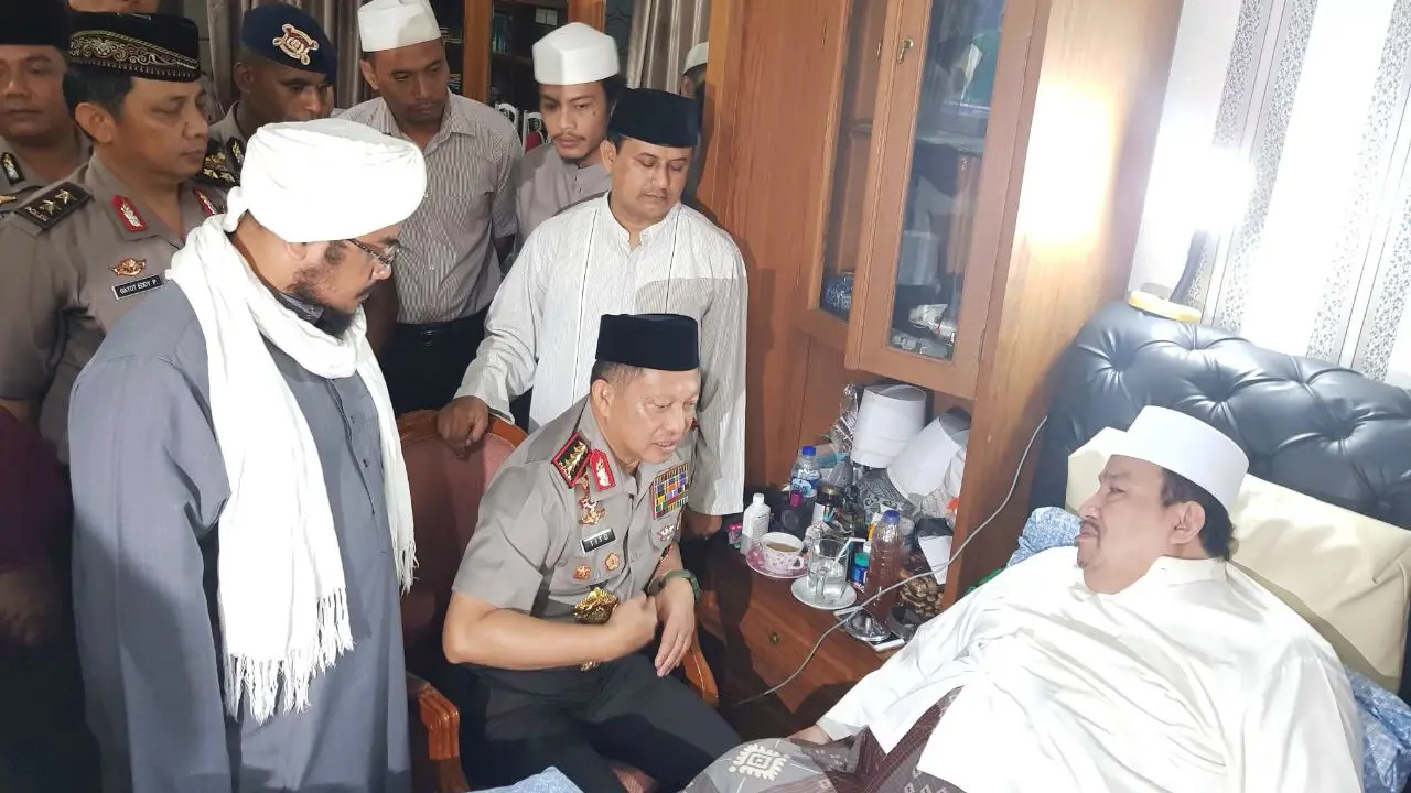 Kapolri Tito Karnavian menyambangi Habib Ali bin Abdurrahman Assegaf