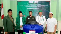 Danone Indonesia menyerahkan bantuan sumur bor dan sanitasi untuk 9 pesantren NU yang ada di wilayah Kabupaten Bogor Jawa Barat. (Liputan6.com/ ist)