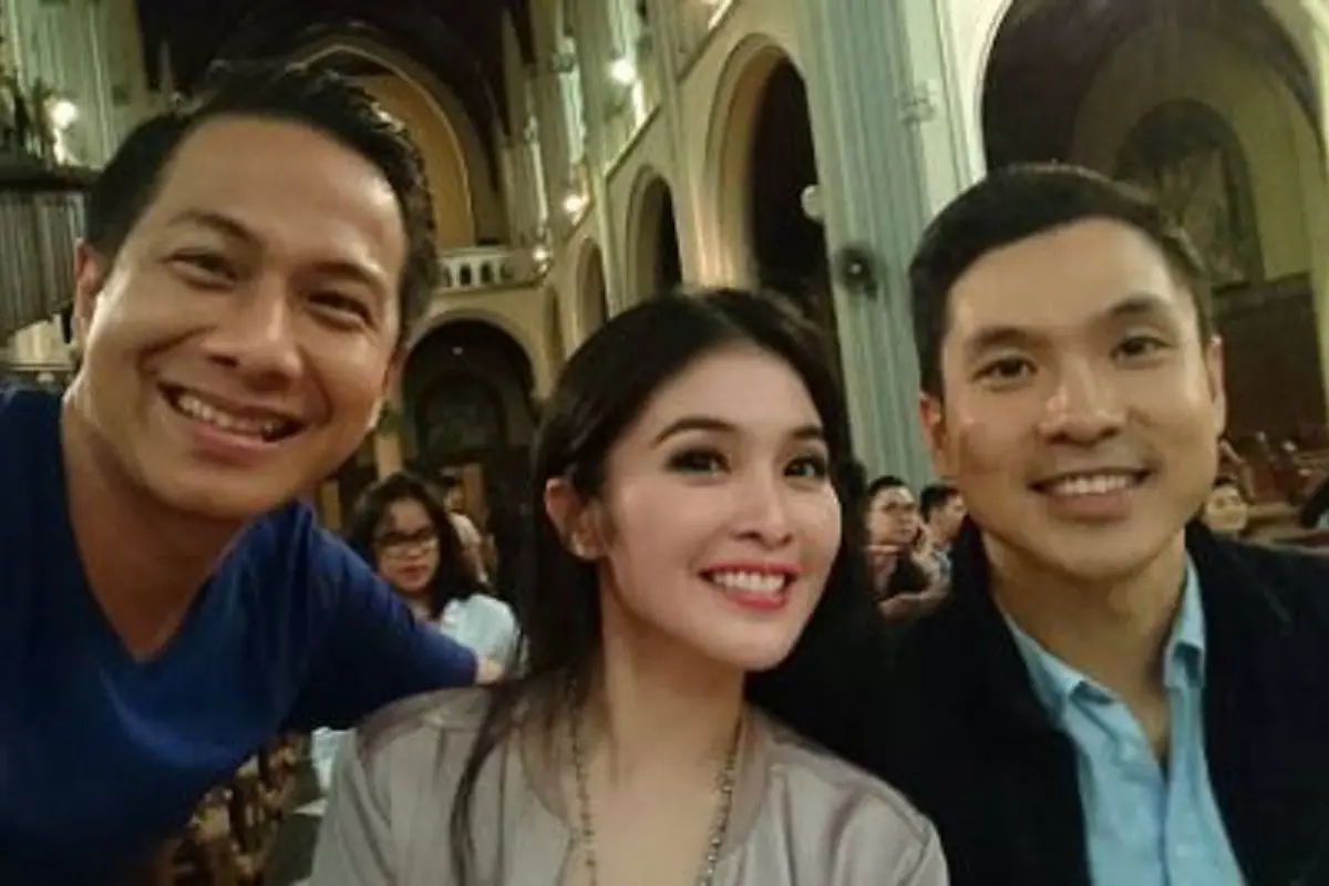 [Bintang] Sandra Dewi, Harvey Moeis, dan Delon