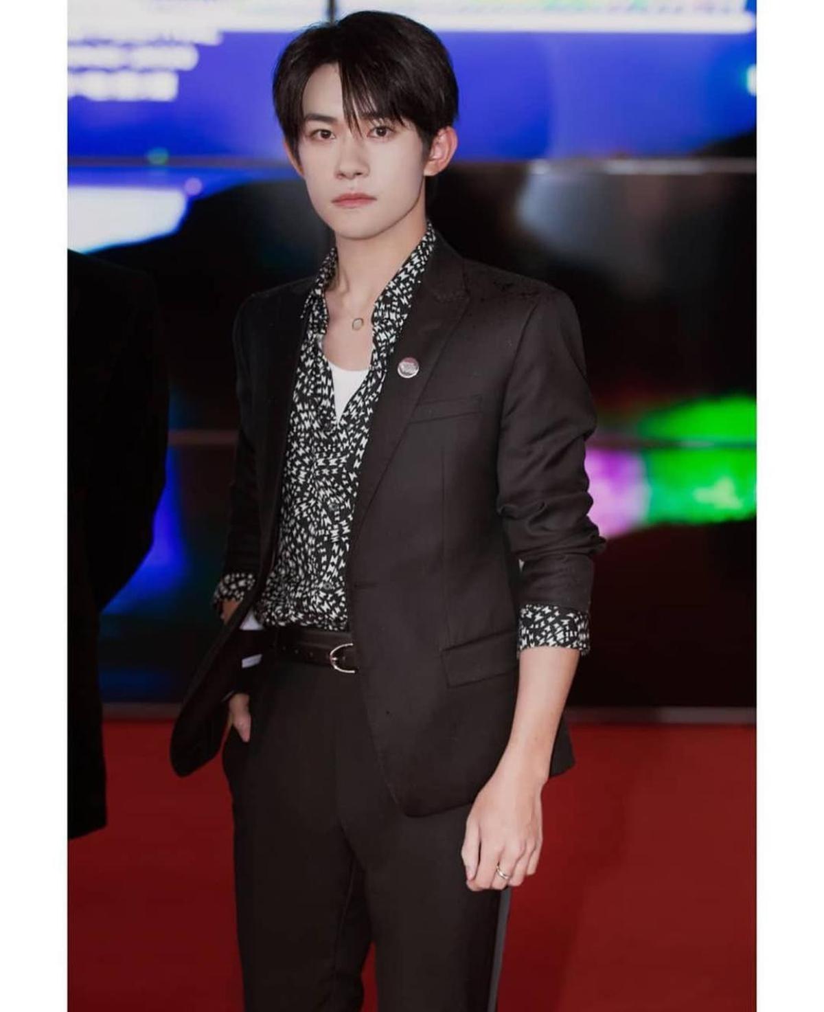 8 Potret Jackson Yee, Memerankan Disabilitas dengan Totalitas di 'BIG WORLD', Ternyata Ganteng Banget